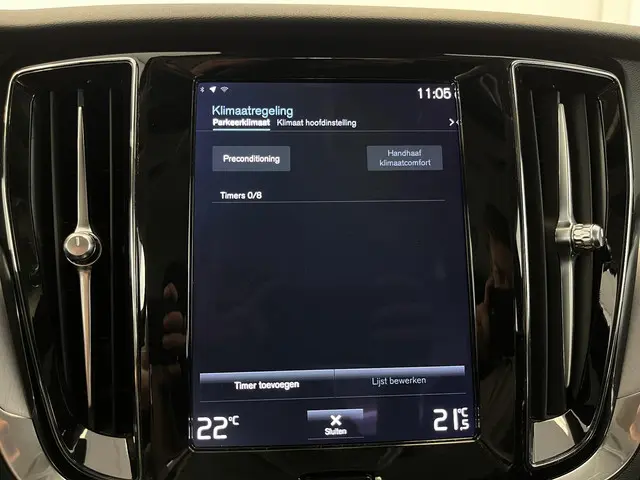 Volvo V60 2.0 B3 Momentum Advantage 2021 Benzine 35