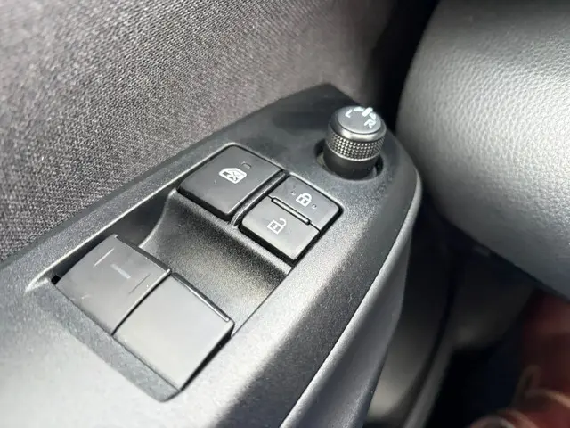 Toyota Yaris 1.5 Hybrid Comfort 2024 Hybride Benzine 17