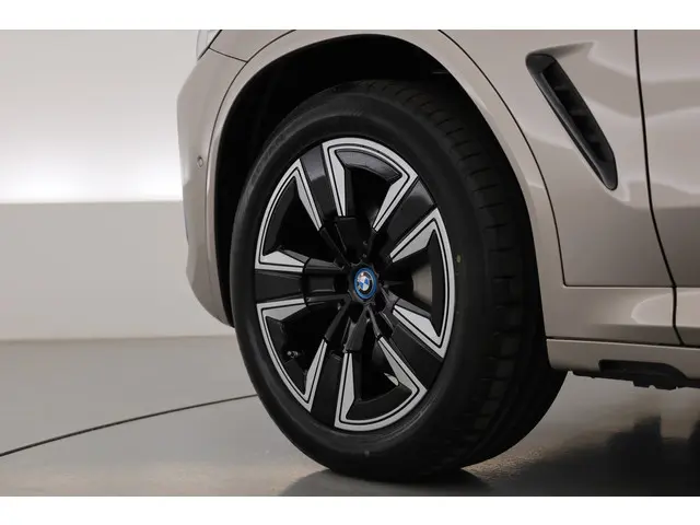 BMW iX3 M Sport 80 kWh 2022 Elektrisch 41