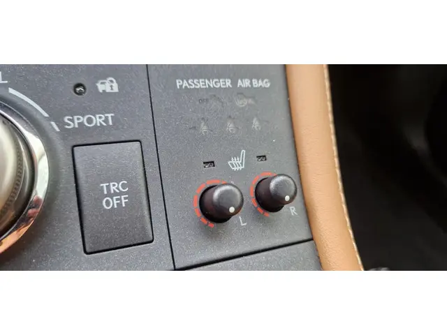 Lexus CT 200h Luxury Line 2016 Hybride Benzine 29
