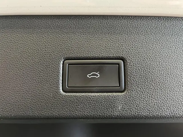 Volkswagen T-Roc 1.5 TSI 150pk DSG R-Line 2024 Benzine 8