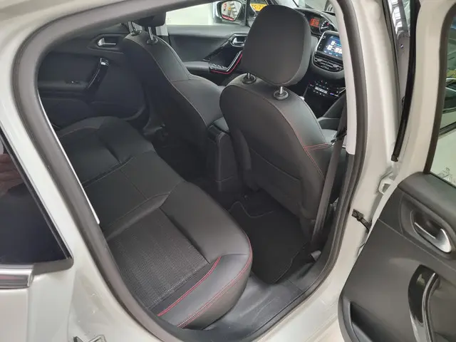 Peugeot 208 1.2 PureTech GT-Line 2019 Benzine 12