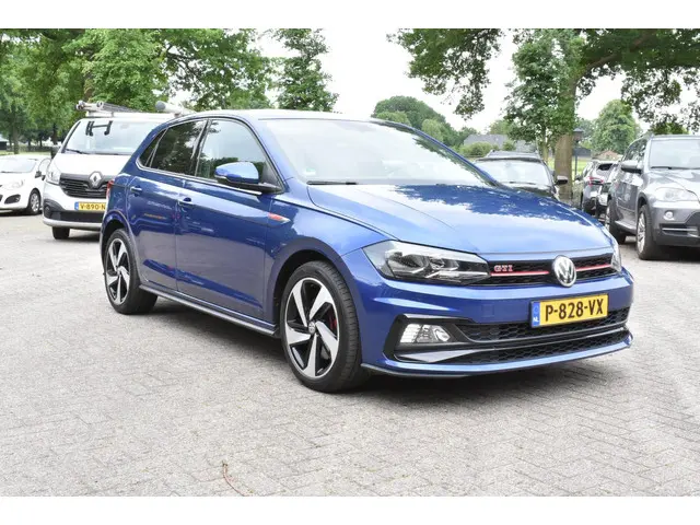 Volkswagen Polo 2