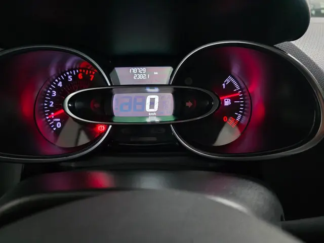 Renault Clio Estate 0.9 TCe Limited 2019 Benzine 11