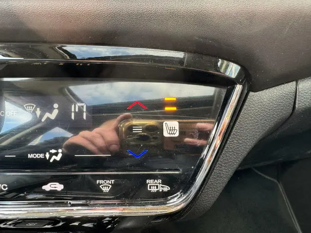 Honda HR-V 1.5 i-VTEC Executive 2017 Benzine 19