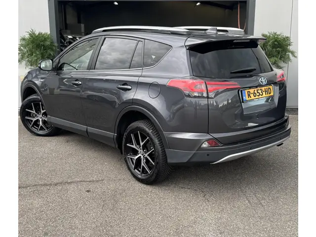 Toyota RAV4 2.5 Hybrid Style 2016 Hybride Benzine 4