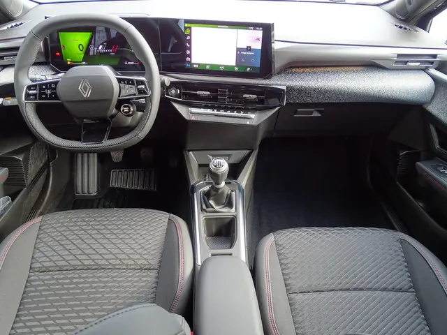 Renault Clio 1.2 TCe 115 techno 2026 Benzine 3