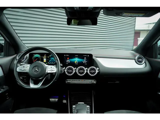 Mercedes-Benz EQA 250+ AMG Line 71 kWh 2024 Elektrisch 7