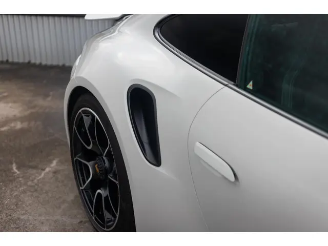 Porsche 911 992 3.8 Turbo S 2024 Benzine 5