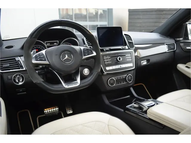 Mercedes-Benz GLE Coupé AMG 43 4MATIC 2018 Benzine 15