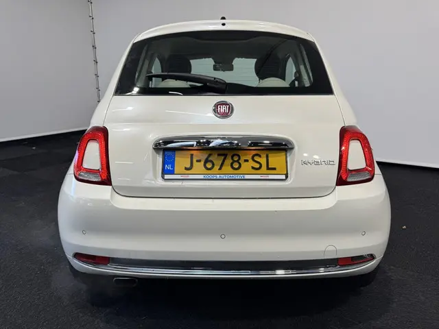 Fiat 500 1.0 Hybr. Lounge Parelmoer metalic 2020 Benzine 8