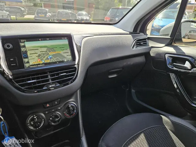 Peugeot 208 1.2 PureTech Active 2016 Benzine 16