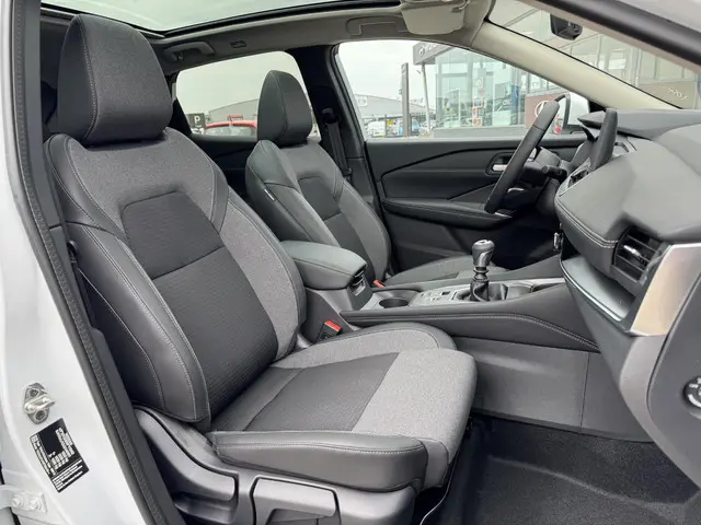 Nissan QASHQAI 1.3 MHEV N-Connecta 2025 Benzine 11