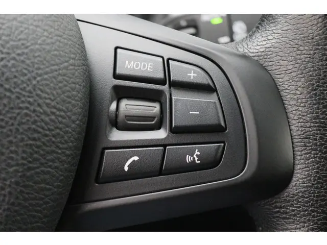 BMW X1 xDrive25e Executive 2021 Hybride Benzine 35