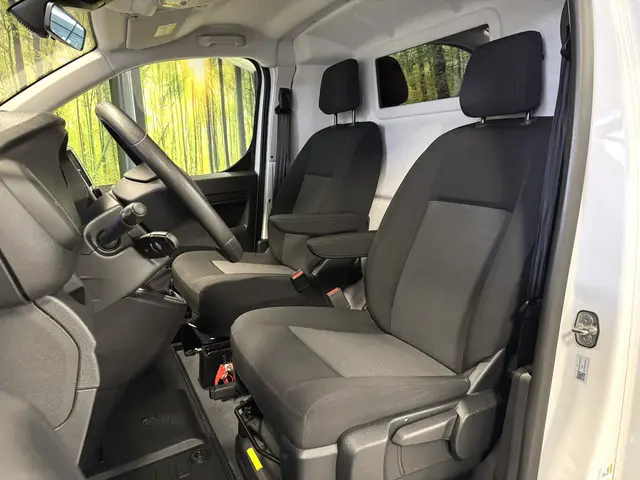 Peugeot Expert 1.5 BlueHDI 100 S&S L3 2023 Diesel 12