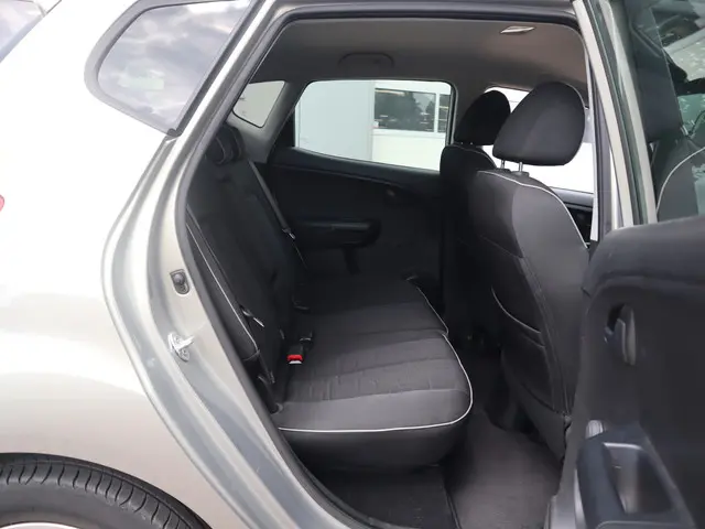 Kia Venga 1.4 CVVT Plus Pack 2013 Benzine 19