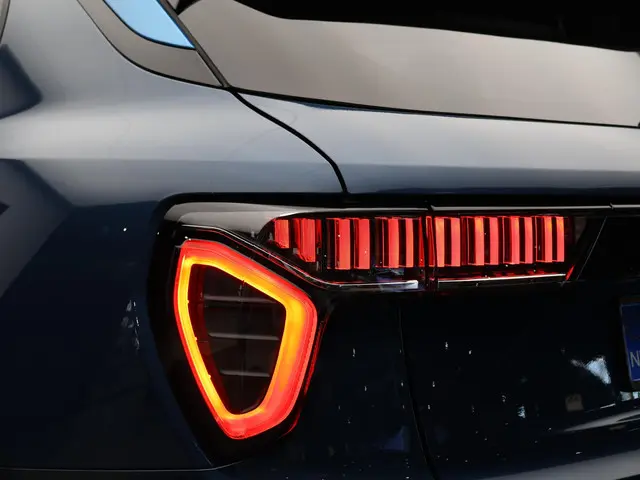 Lynk & Co 01 1.5 2025 Hybride Benzine 19