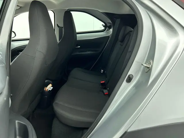 Toyota Aygo X 1.0 VVT-i MT Play 2023 Benzine 28