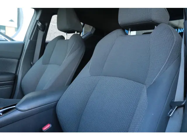 Toyota C-HR 1.8 Hybrid Style 2018 Hybride Benzine 20