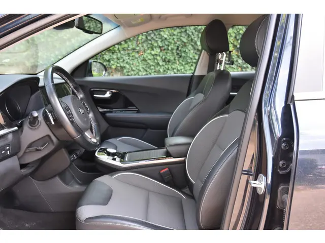 Kia e-Niro DynamicLine 64 kWh 2021 Elektrisch 7