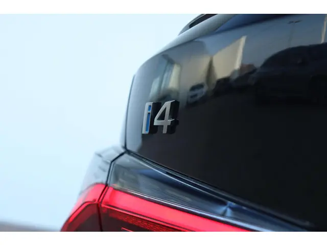 BMW i4 M50 High Executive 84 kWh 2023 Elektrisch 18