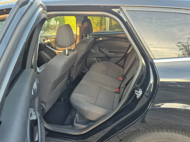 Ford Focus Wagon 1.0 EcoBoost Edition Plus 2014 Benzine 34