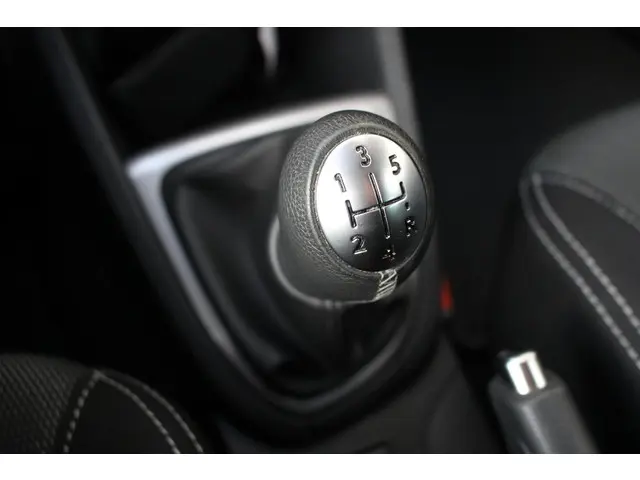 Renault Clio 0.9 TCe ECO Night&Day 2015 Benzine 19