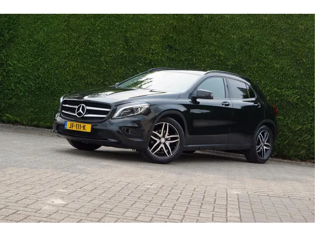 Mercedes-Benz GLA GLA 180 Ambition Night 2016 Benzine 40