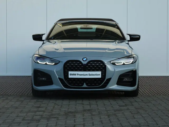BMW 4 Serie Cabrio 420i High Executive 2024 Benzine 4