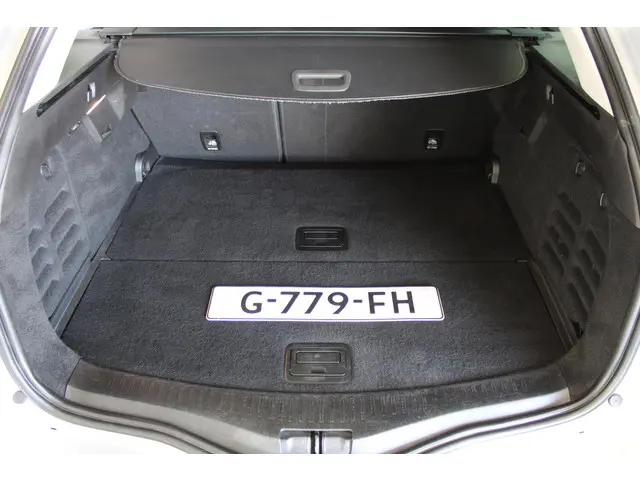 Renault Mégane Estate 1.5 Blue dCi Limited 2019 Diesel 14