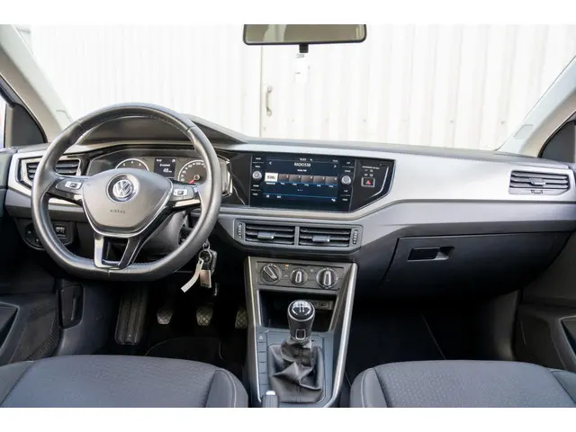 Volkswagen Polo 1.0 TSI Comfortline 2019 Benzine 28