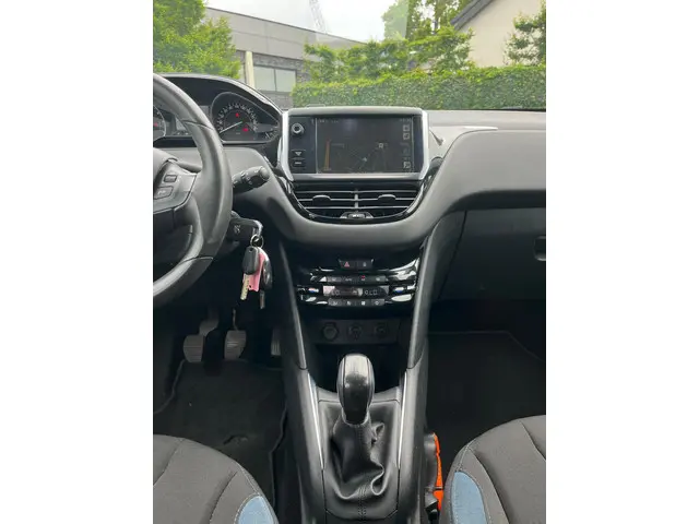 Peugeot 208 1.2 VTi Allure 2013 Benzine 5