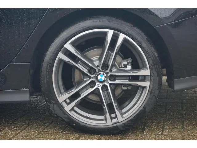 BMW 2 Serie Gran Coupé 218i 2025 Benzine 32
