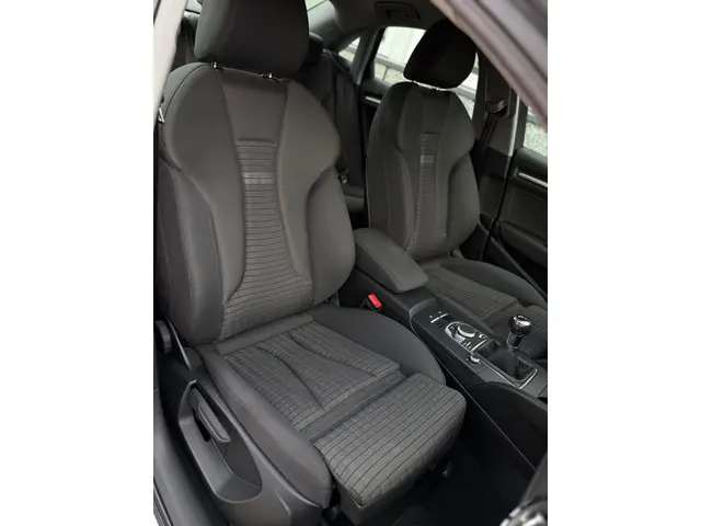 Audi A3 Limousine 30 TFSI Sport CarPlay 2018 Benzine 11
