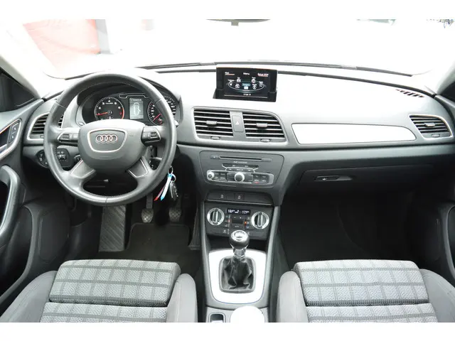 Audi Q3 1.4 TFSI Pro Line 2014 Benzine 4