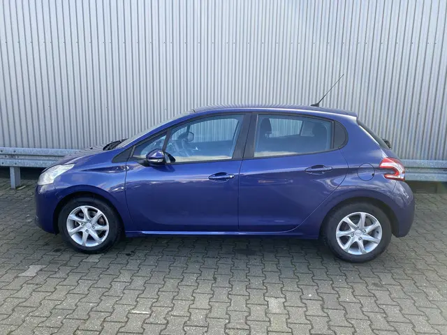 Peugeot 208 1.2 VTi Active 2013 Benzine 9