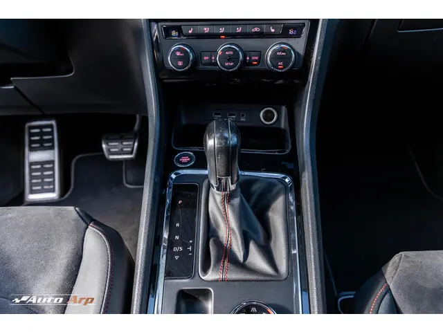 SEAT Ateca 1.4 EcoTSI FR 2018 Benzine 32