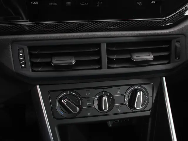 Volkswagen Polo 1.0 TSI Life 2022 Benzine 21