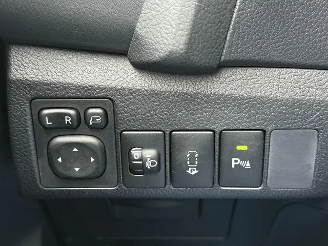 Toyota Auris 1.8 Hybrid Executive 2013 Hybride Benzine 19