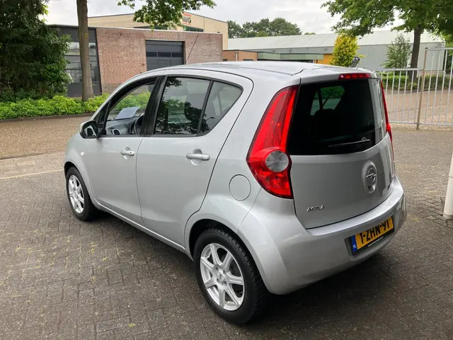 Opel Agila 1.0 Berlin Airco 9500Km N.a.p 2015 Benzine 3