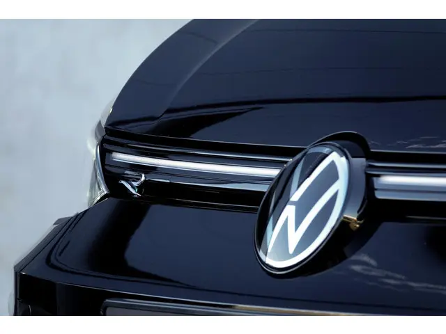 Volkswagen Golf 2.0 TSI R 4Motion 2022 Benzine 16