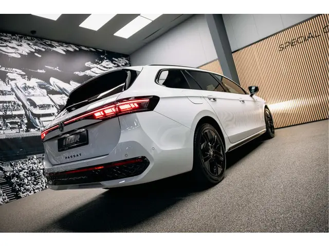 Volkswagen Passat R-Line Diesel 2024 Diesel 14