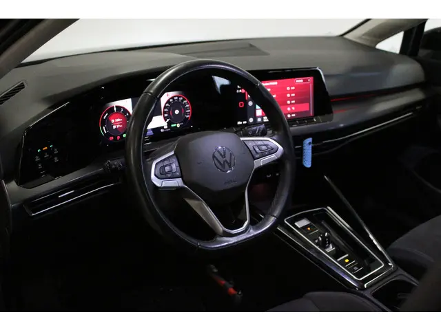 Volkswagen Golf 1.4 eHybrid Style 2024 Hybride Benzine 9