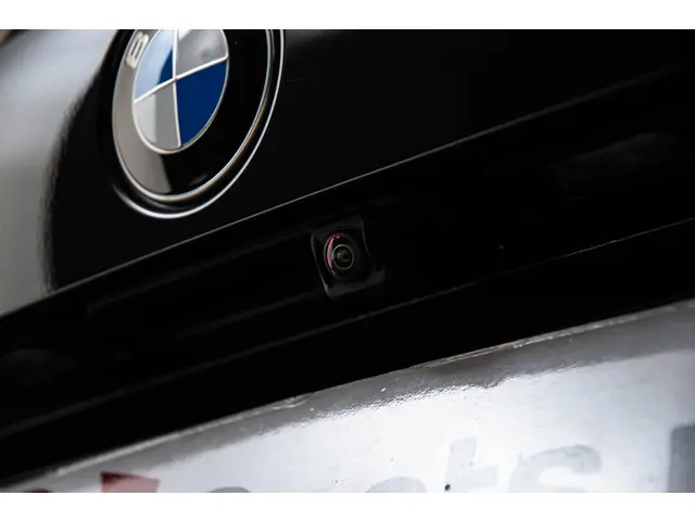 BMW 3 Serie Touring 330i 2023 Benzine 36