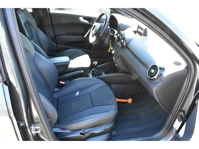 Audi A1 Sportback 1.2 TFSI Pro Line S 2012 Benzine 14
