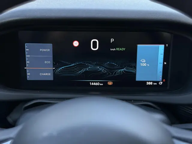 Jeep Avenger Longitude 54 kWh Aut. 2024 Elektrisch 9