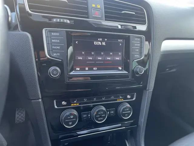 Volkswagen Golf 1.2 TSI CUP 63953 km 2014 Benzine 18