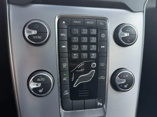 Volvo V40 2.0 T2 Nordic+ 2018 Benzine 17