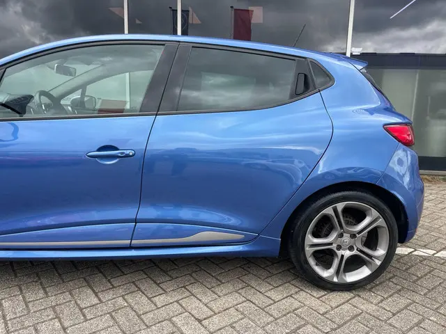 Renault Clio 1.2 GT by Renault Sport 2016 Benzine 22