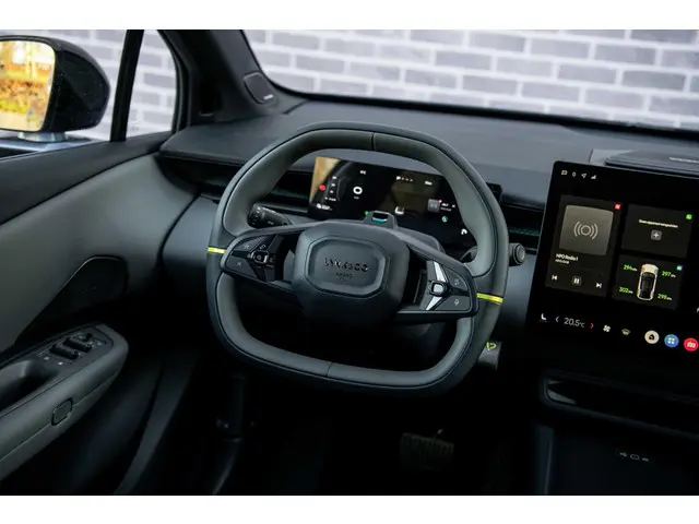 Lynk & Co 02 More 66 kWh 2025 Elektrisch 16